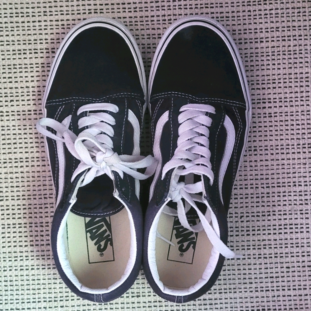 Classic Vans Suede Old Skool Sneakers